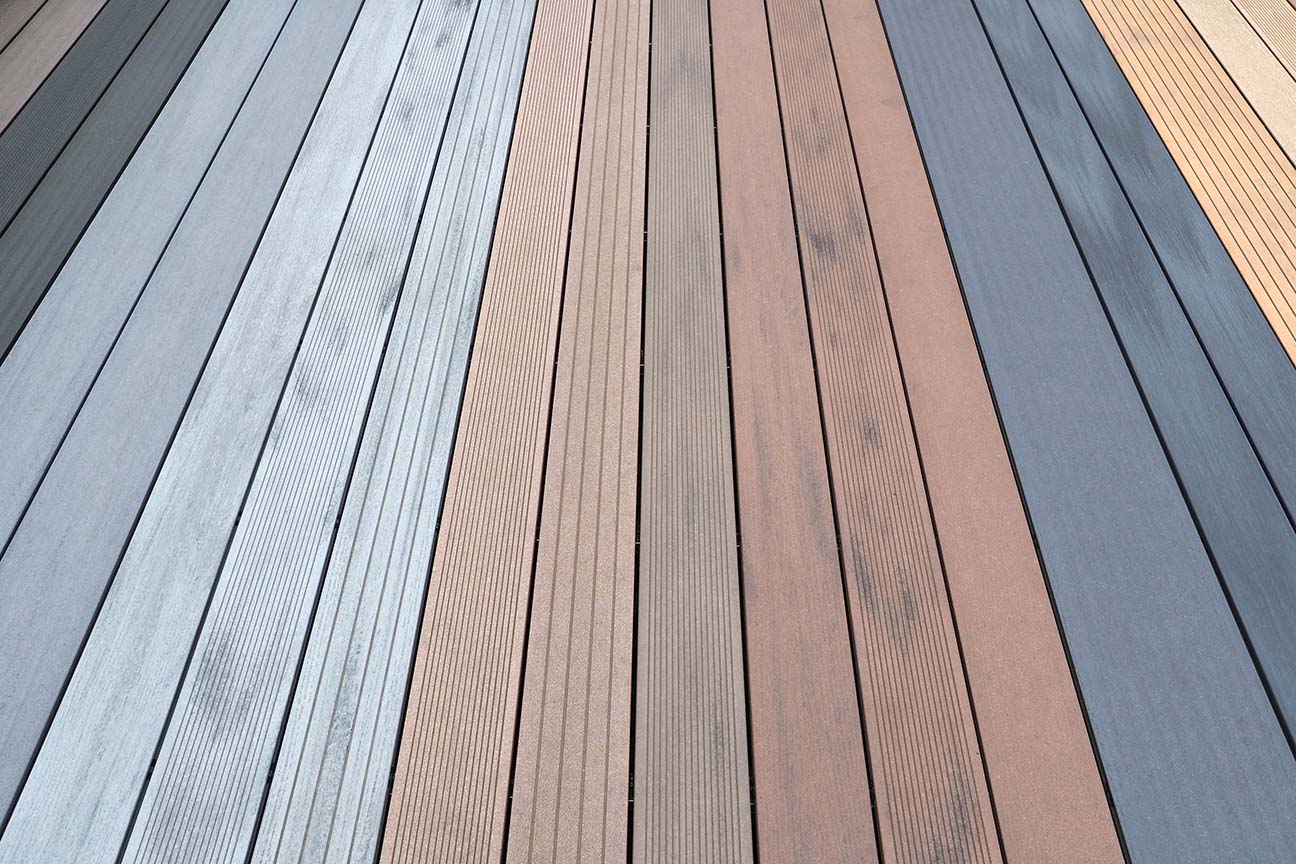 Megawood Terrassenfarben im Vergleich